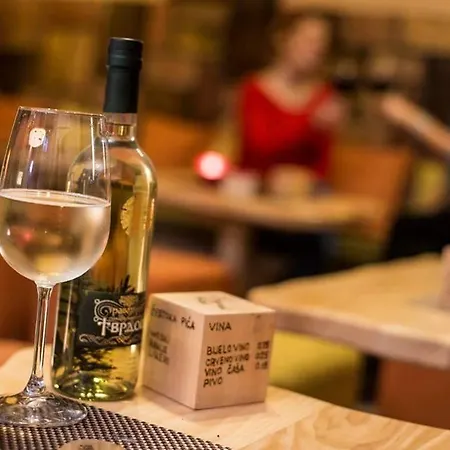 Drugarska Prica יהורינה