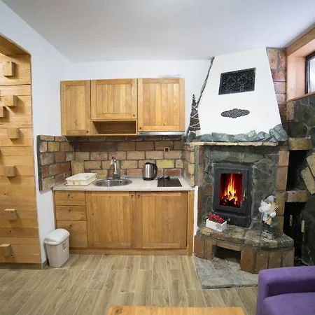 Drugarska Prica * יהורינה